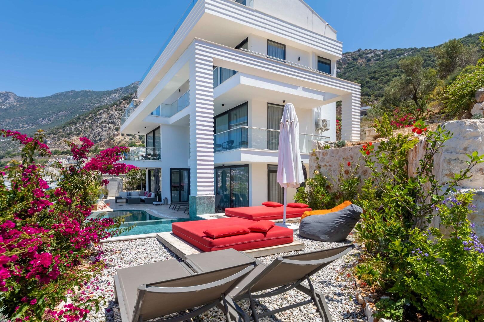 Villa Lumineux — 10