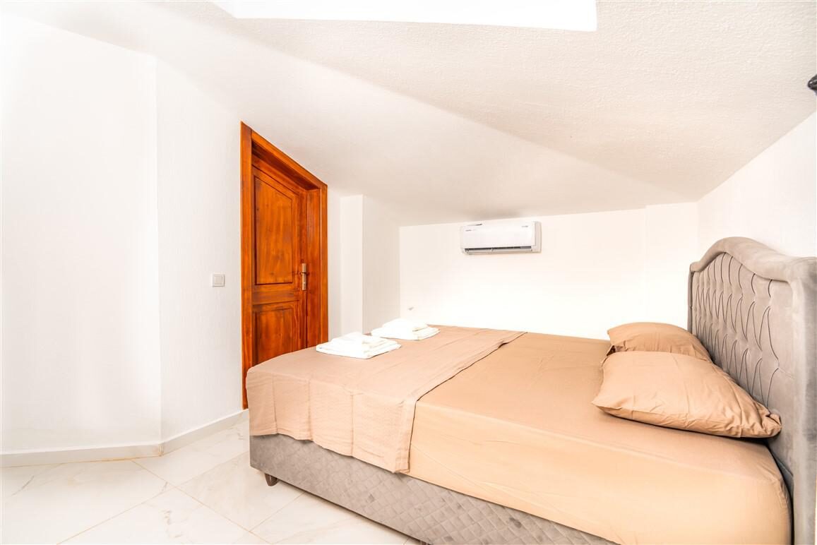 Villa Şah Bezirgan — 30