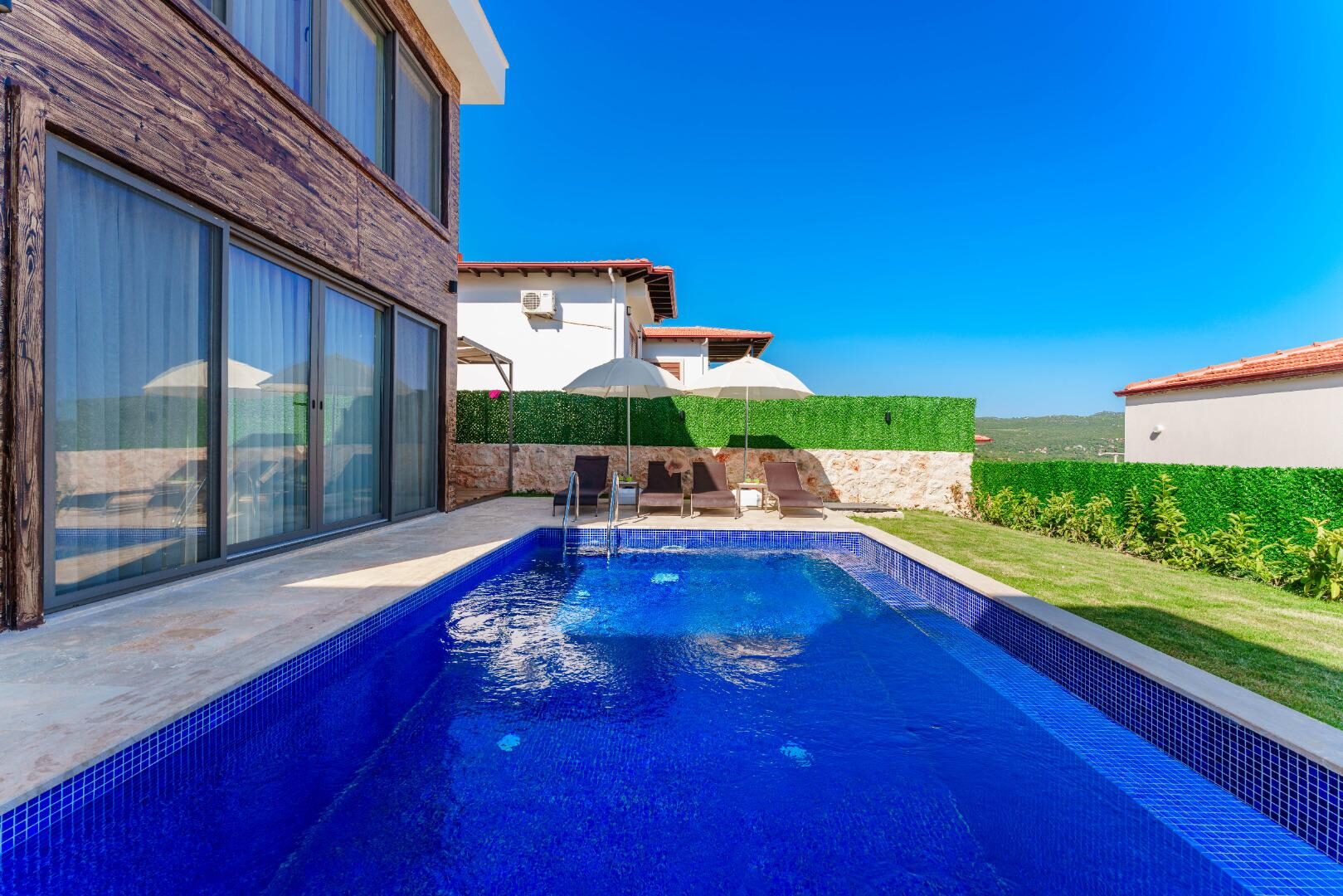 Villa Brown — 18