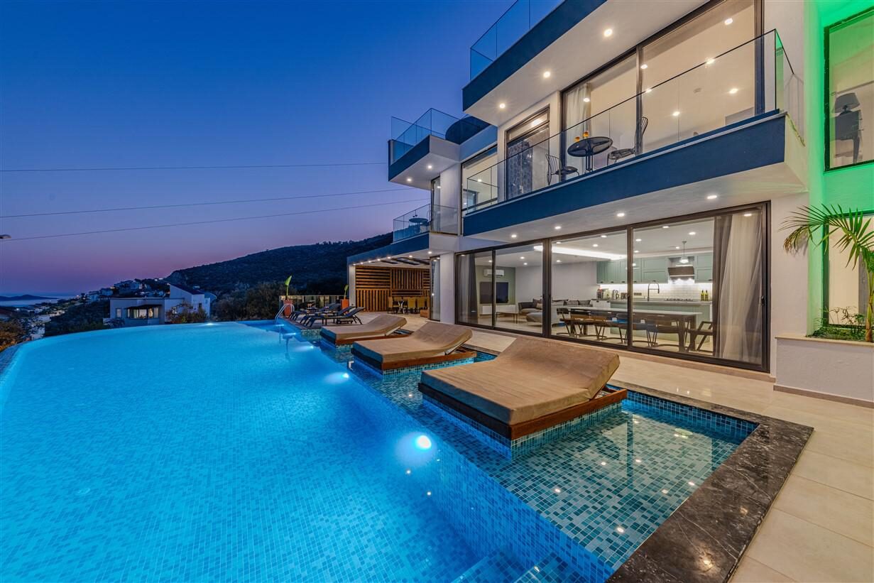 Villa Emporium — 3