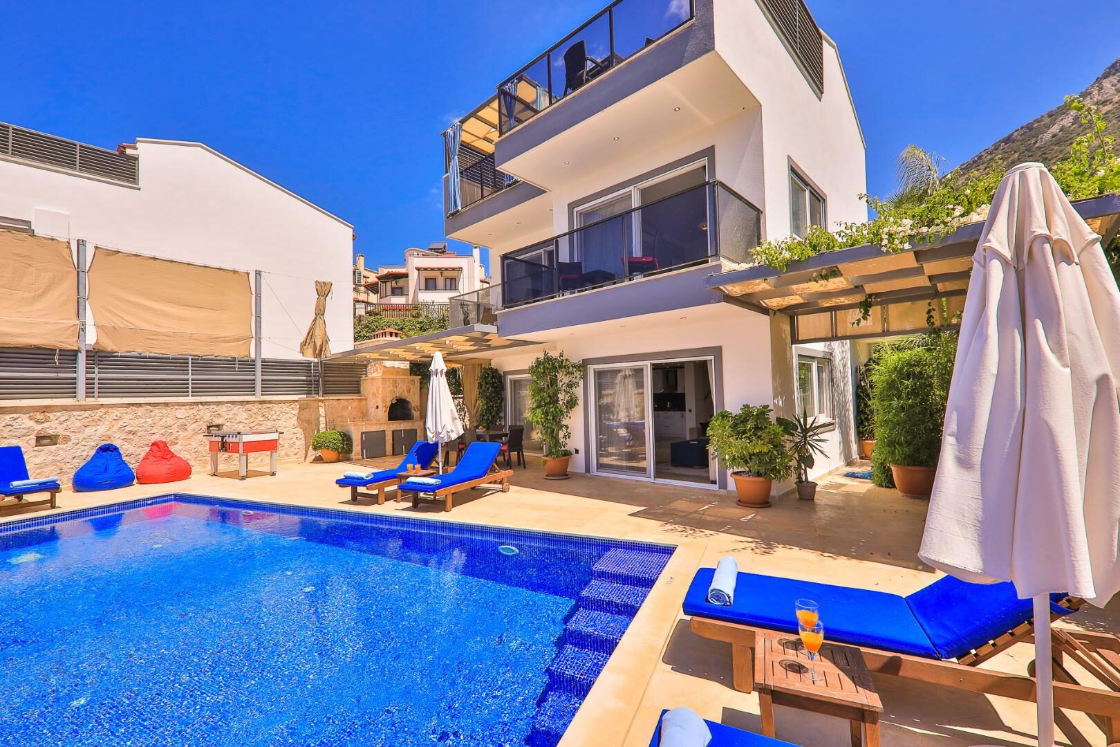 Villa Esma — 5