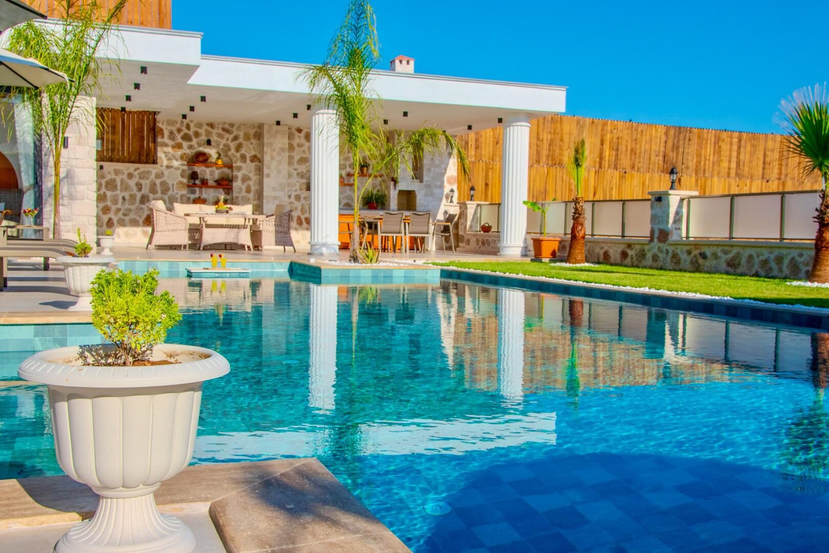 Villa Elysium — 4