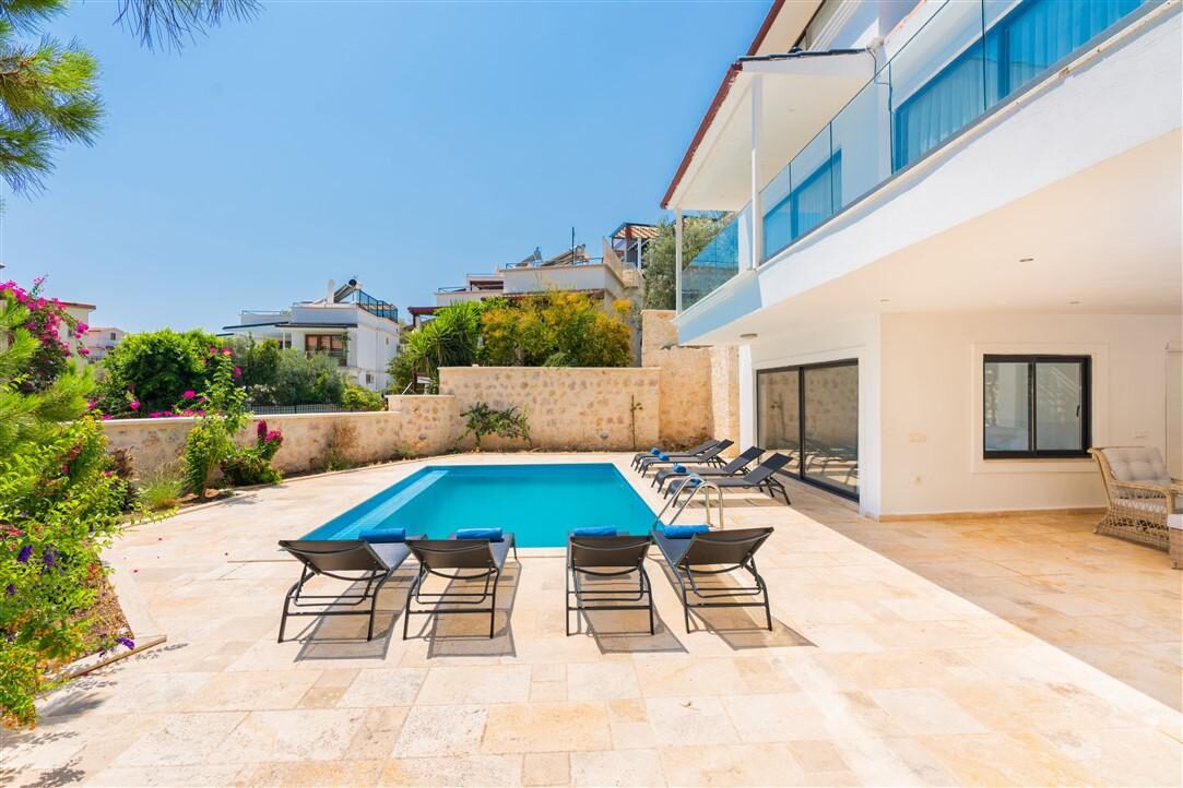 Villa City — 7