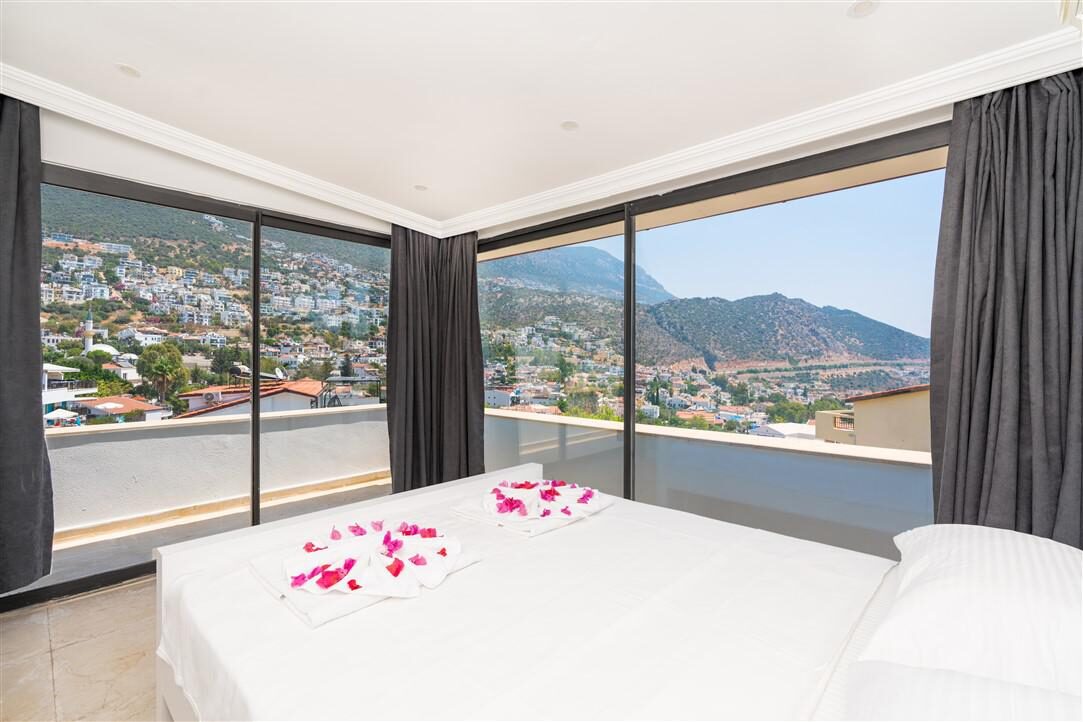 Villa City — 28