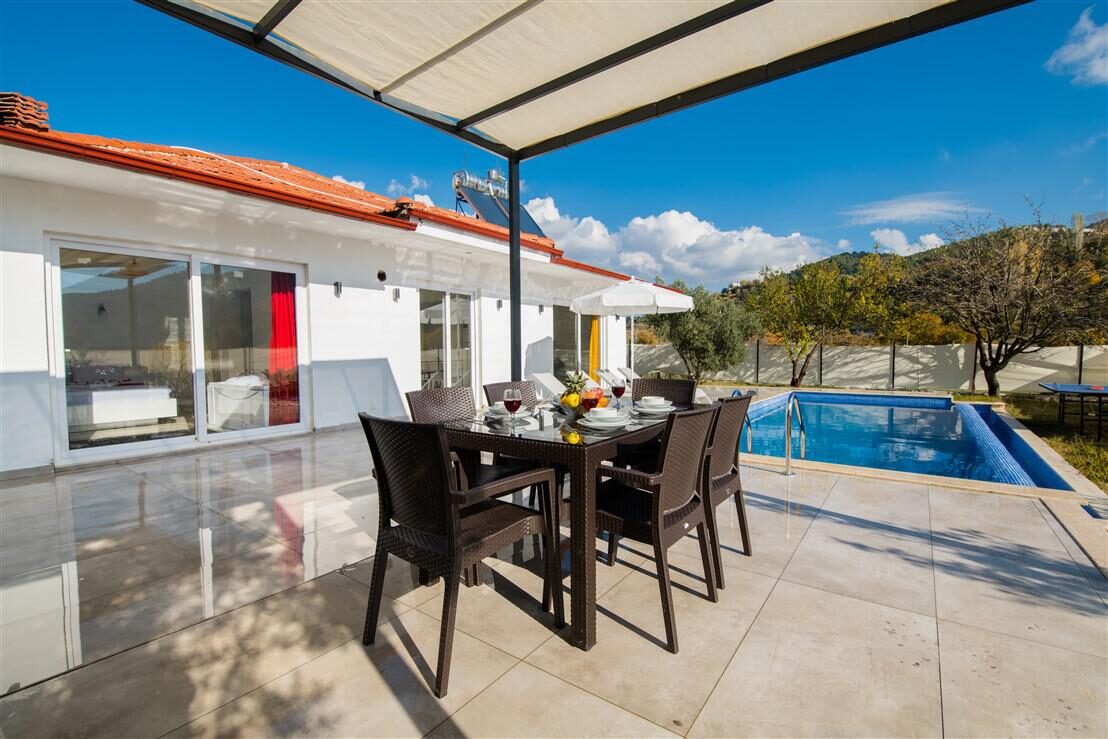 Villa Ahu — 3