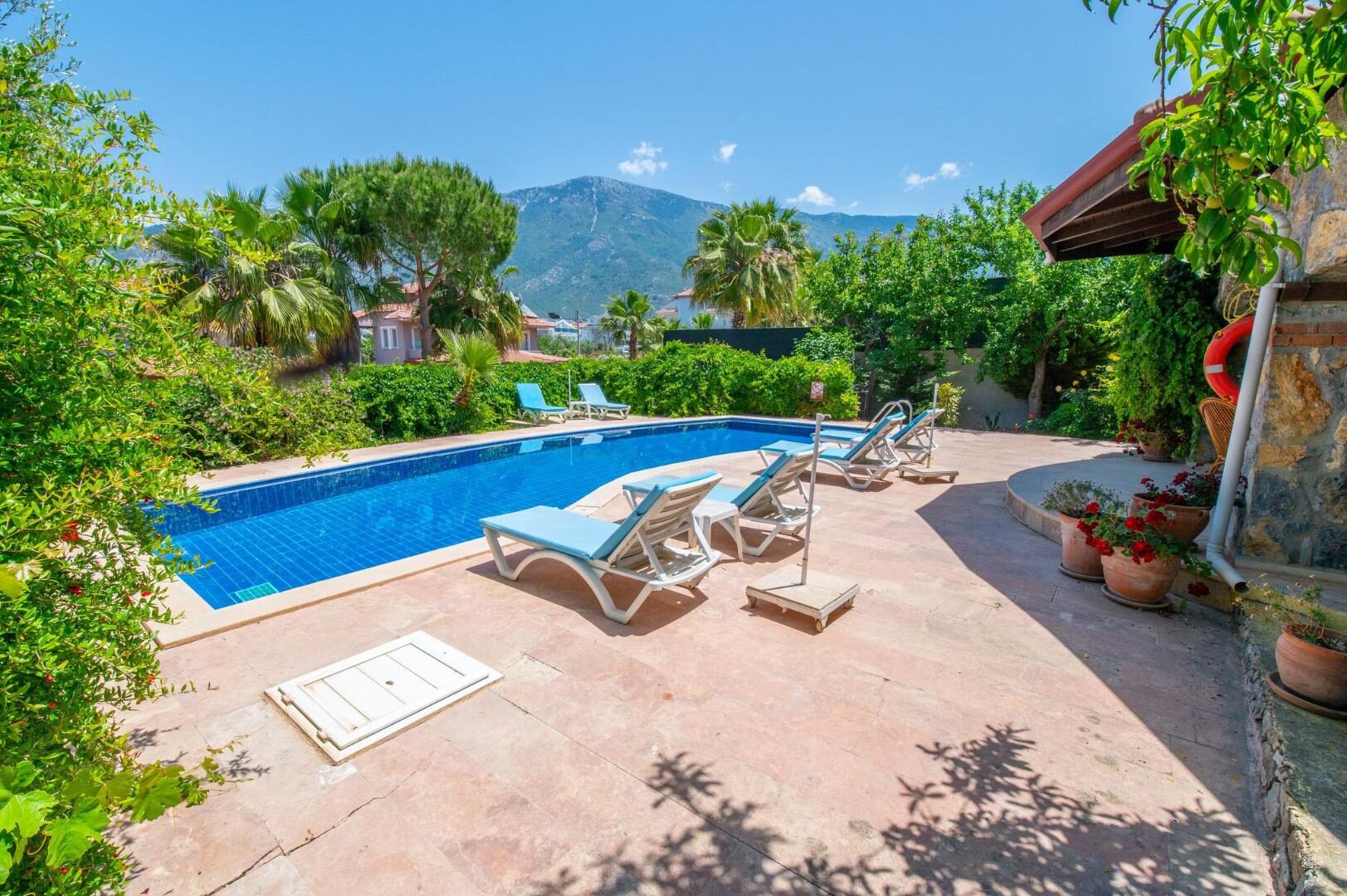 Villa Alora — 6