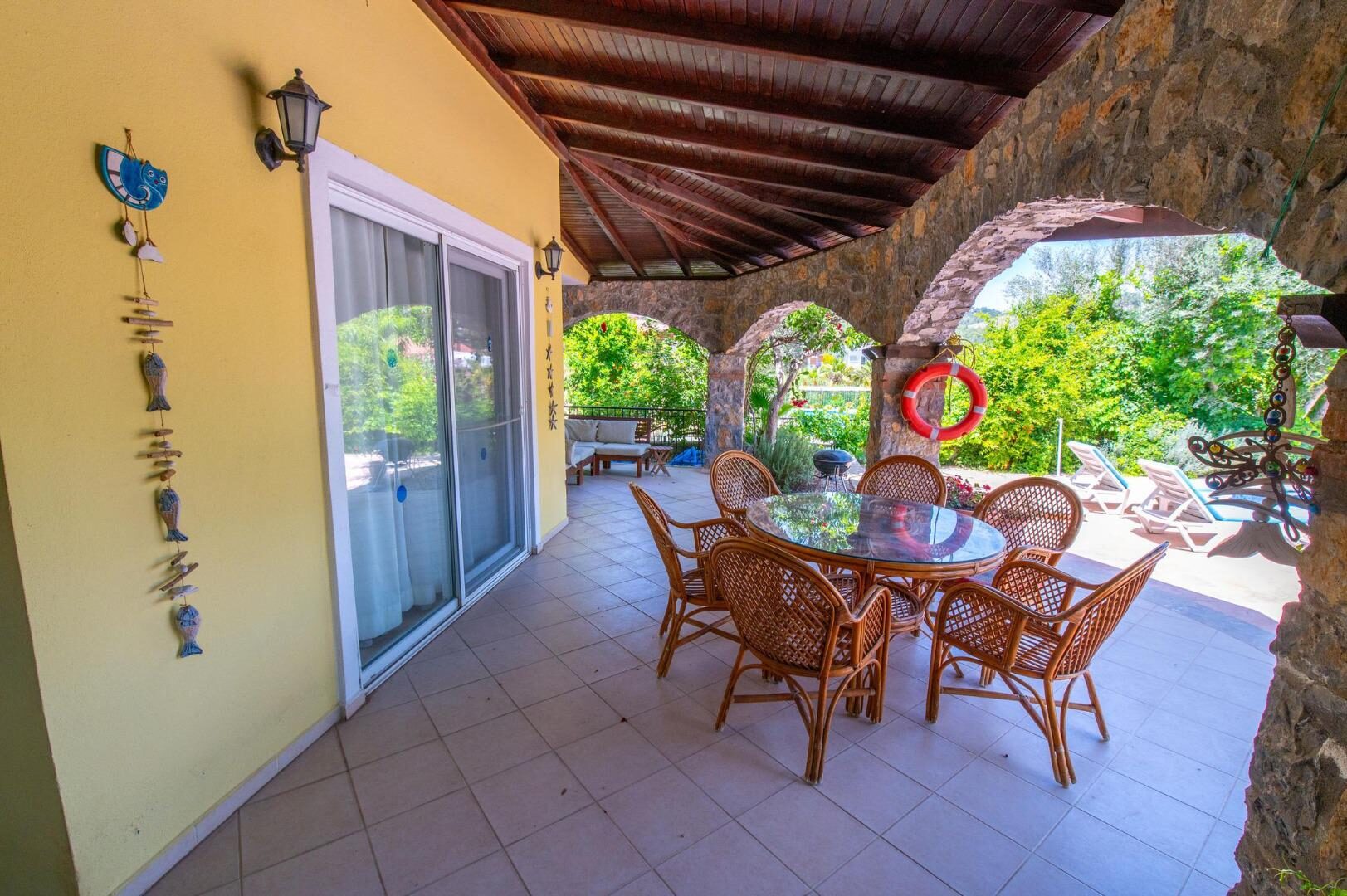 Villa Alora — 8