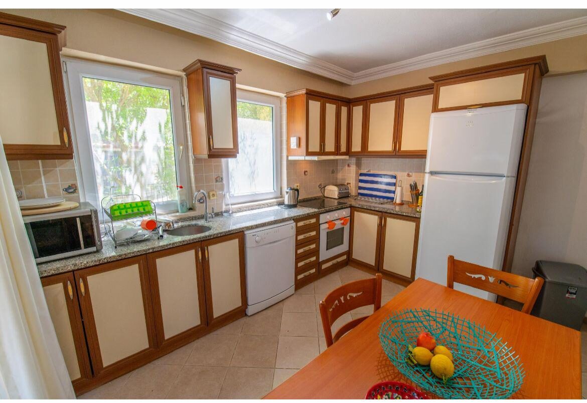 Villa Alora — 16