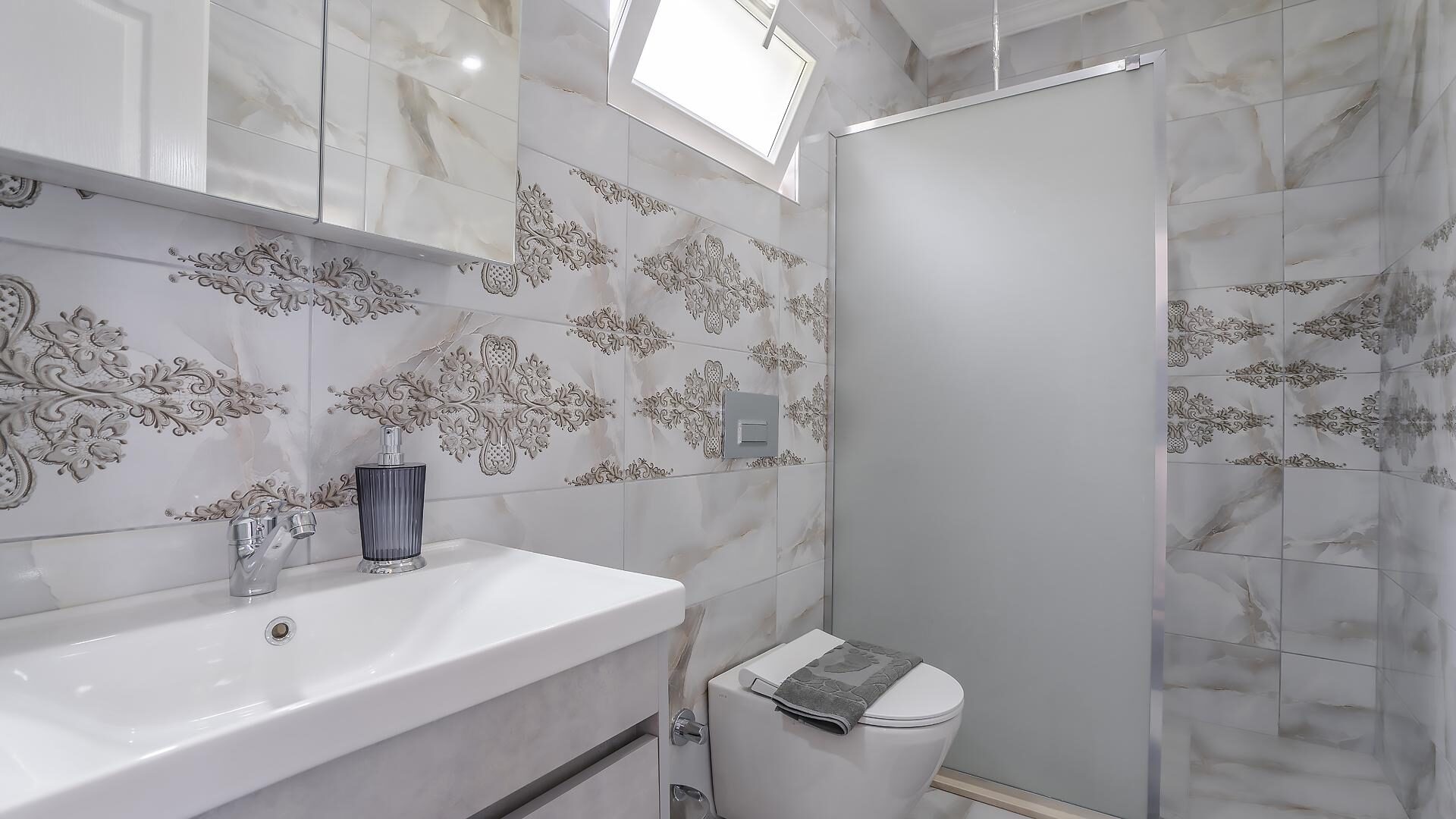 Suit Yiğit — 49
