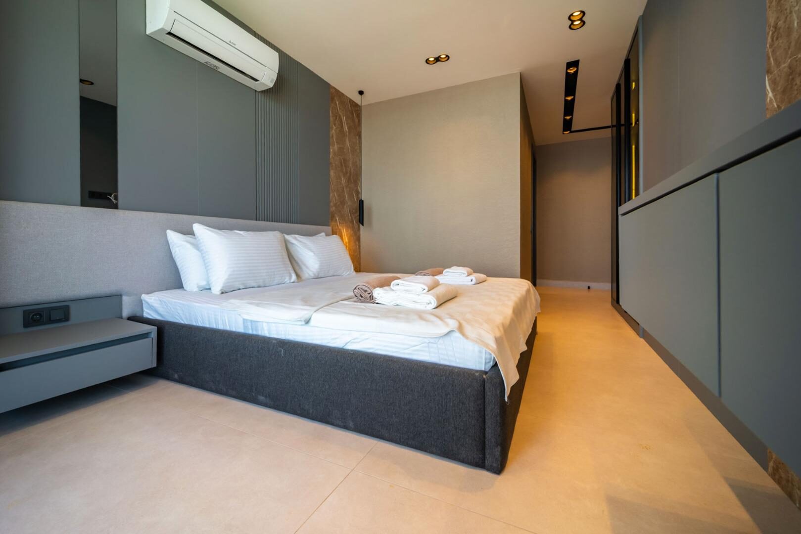 Villa Aura C — 34