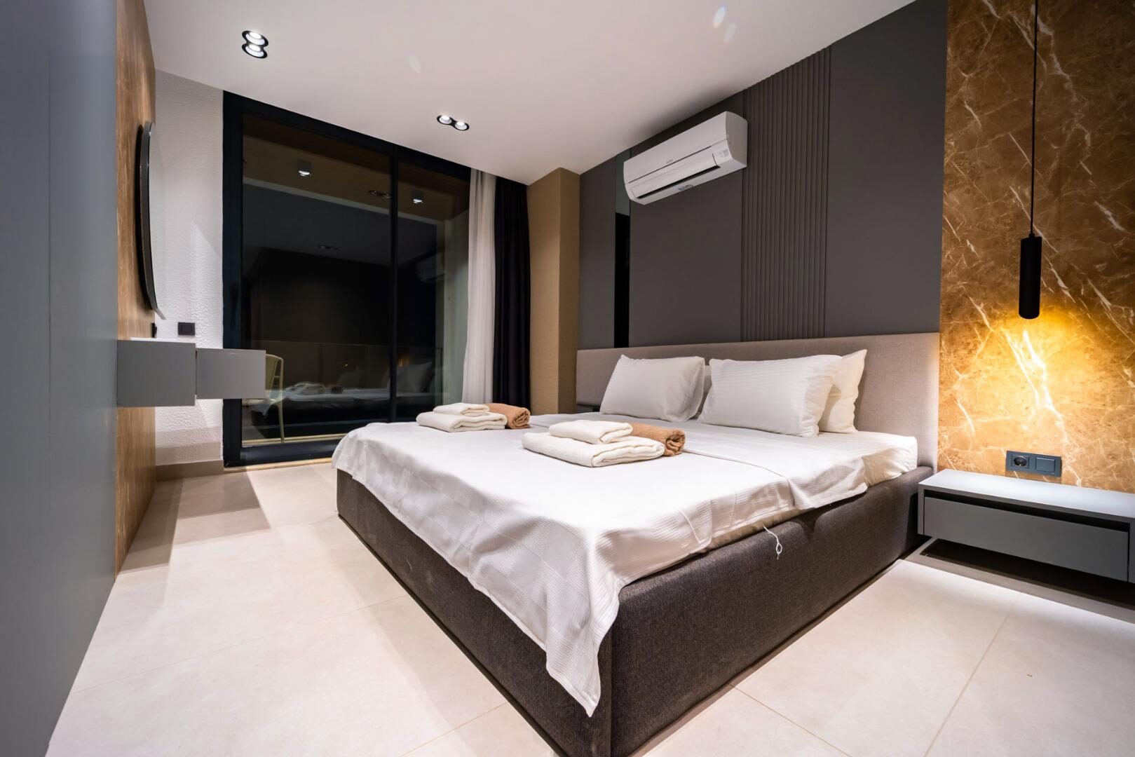 Villa Aura C — 44