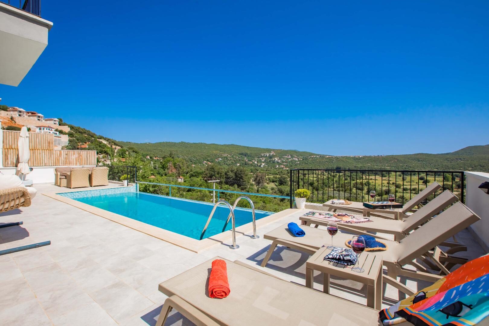 Villa Ata — 98