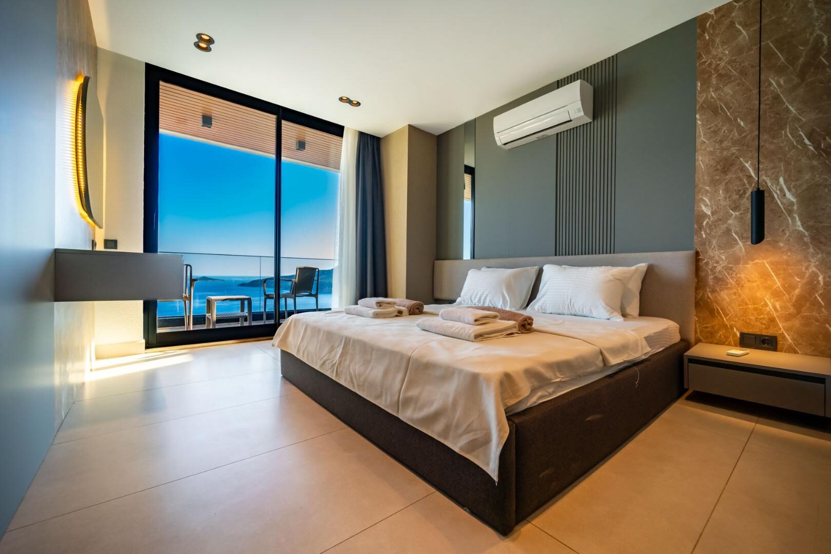 Villa Aura E — 44
