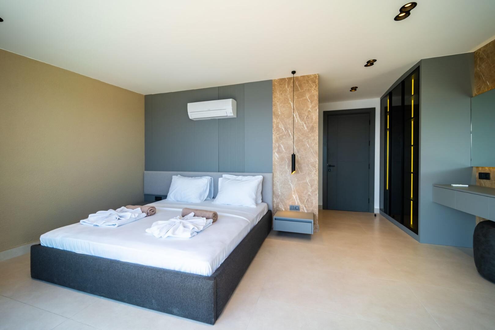 Villa Aura F — 44