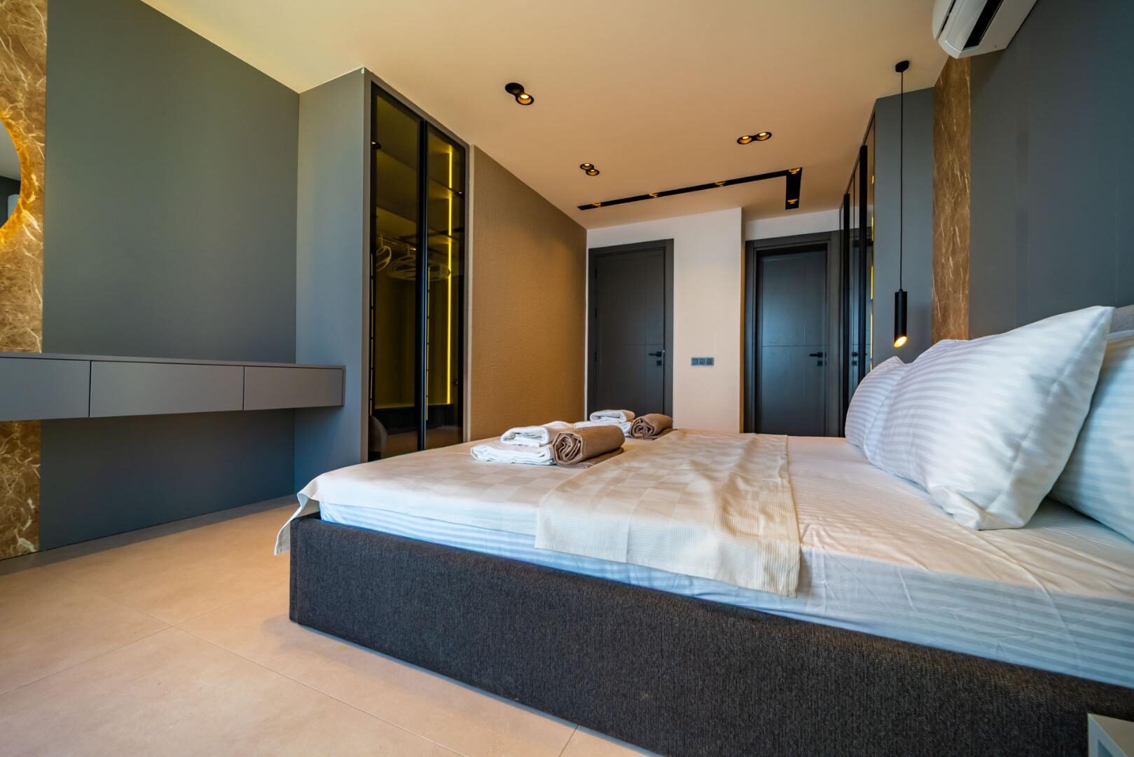 Villa Aura E — 53