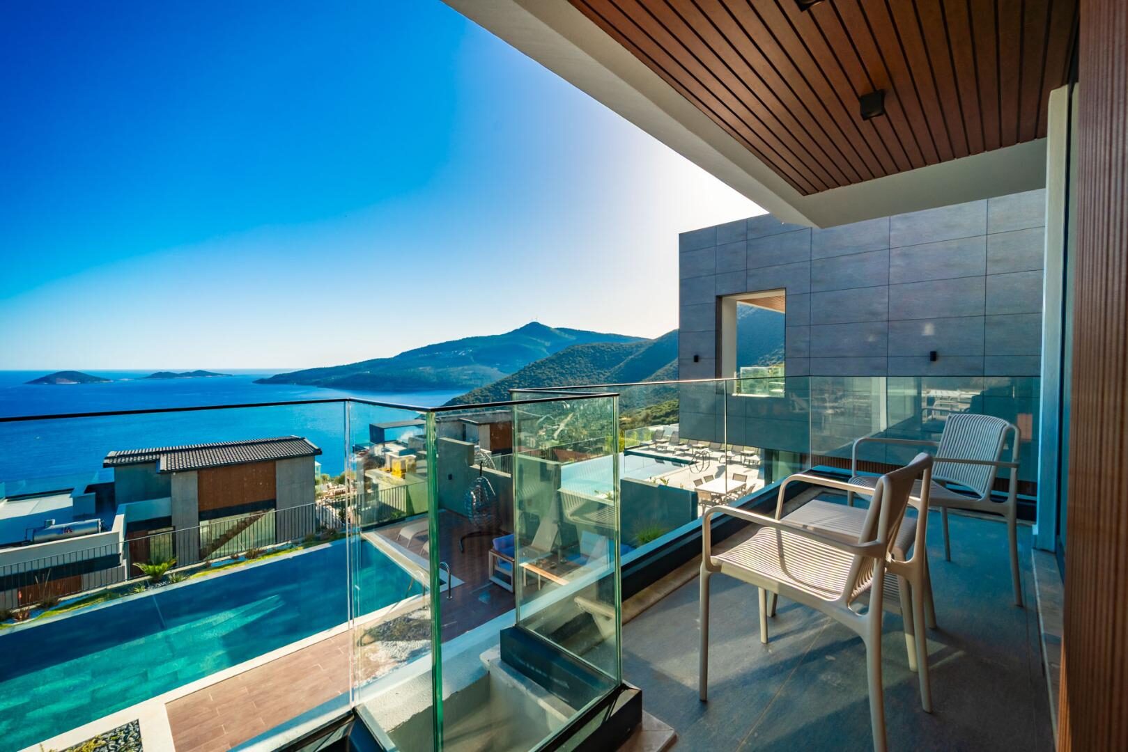 Villa Aura E — 55