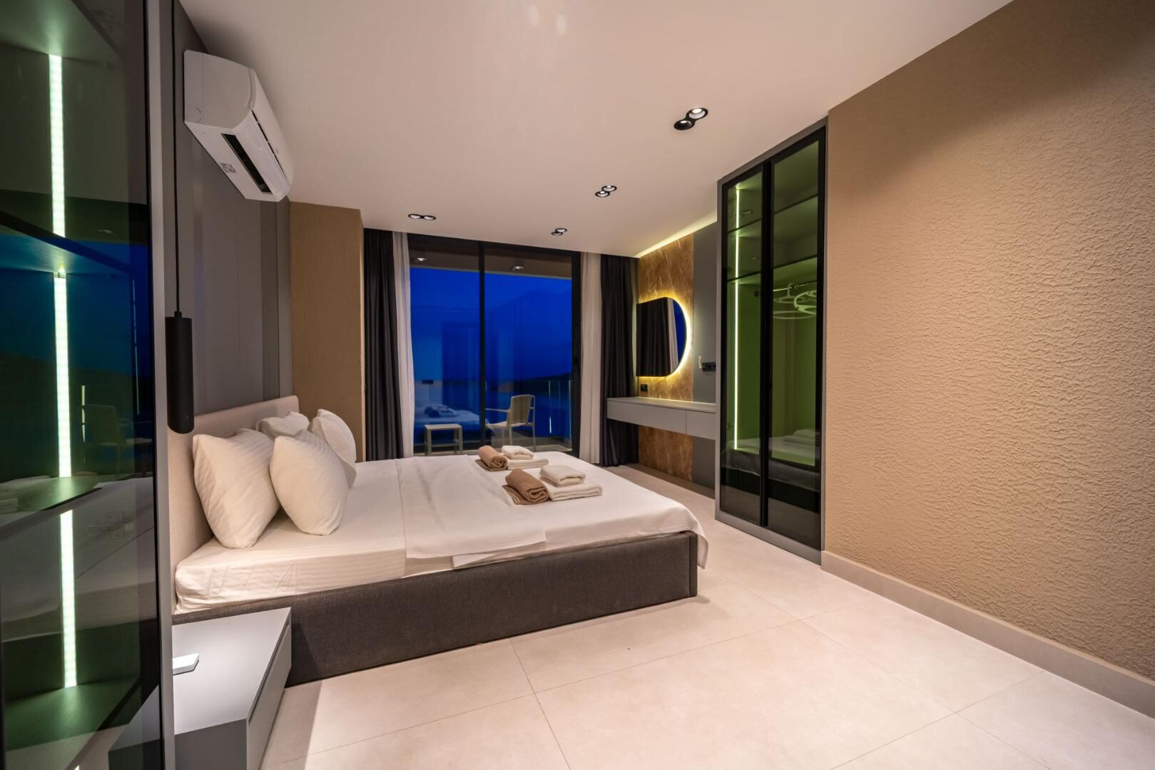 Villa Aura E — 73