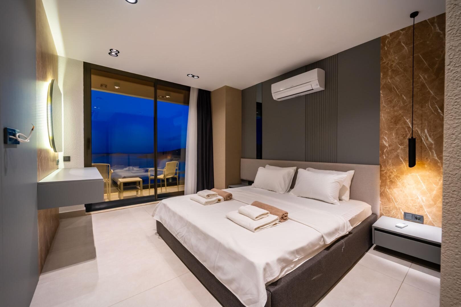 Villa Aura E — 74