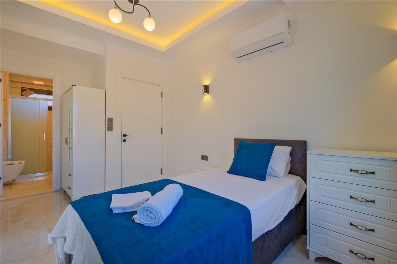 Villa Santorini — 49