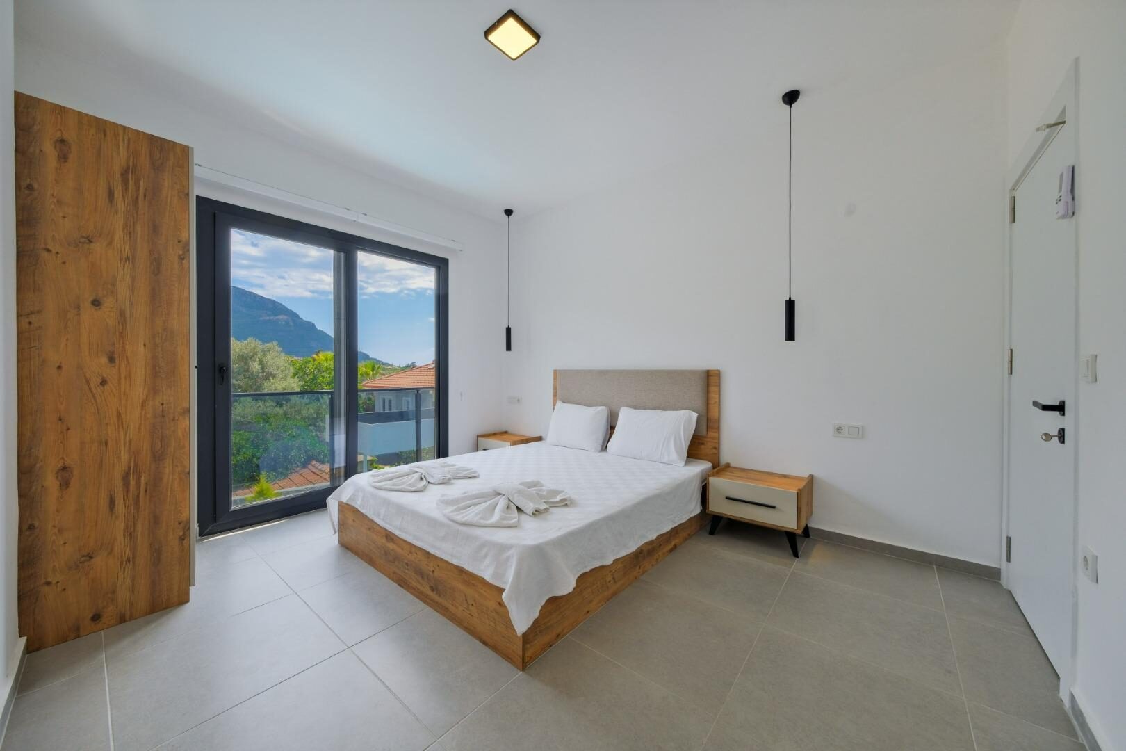 Villa Note 5 — 24
