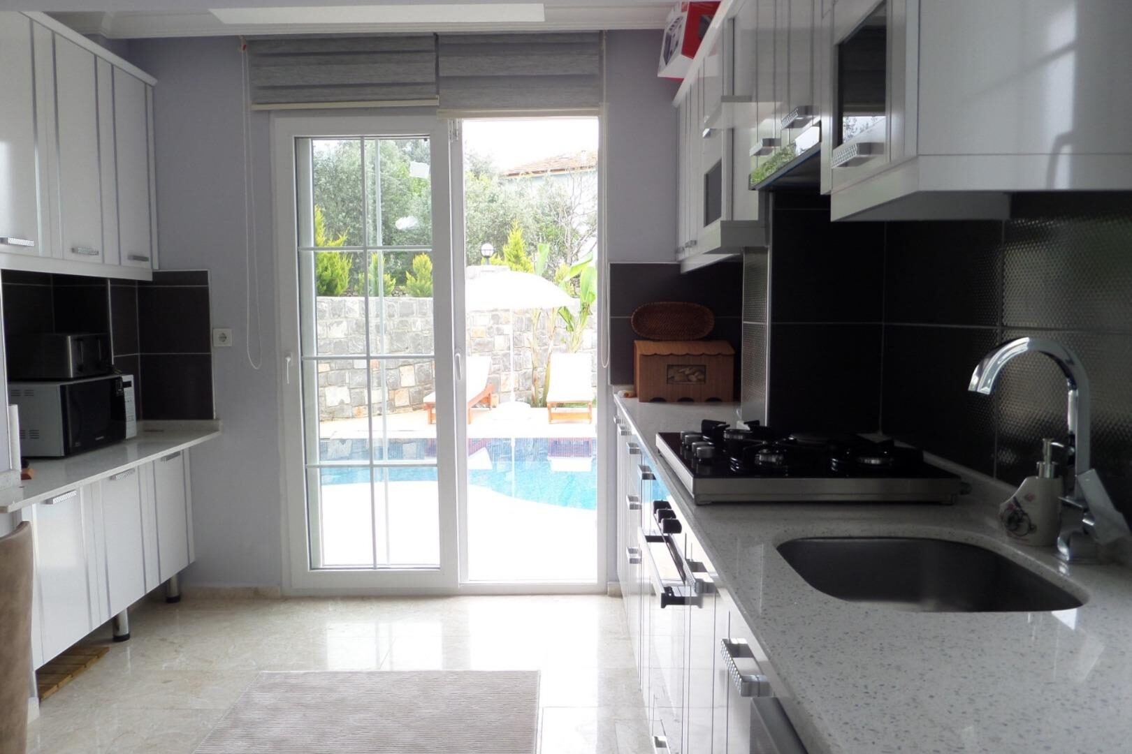 Villa Urartu — 17