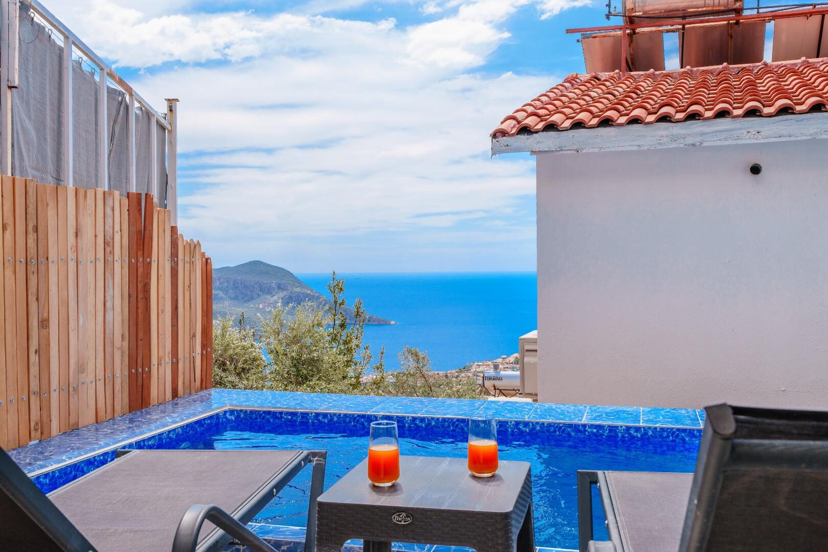 Villa Lore — 3