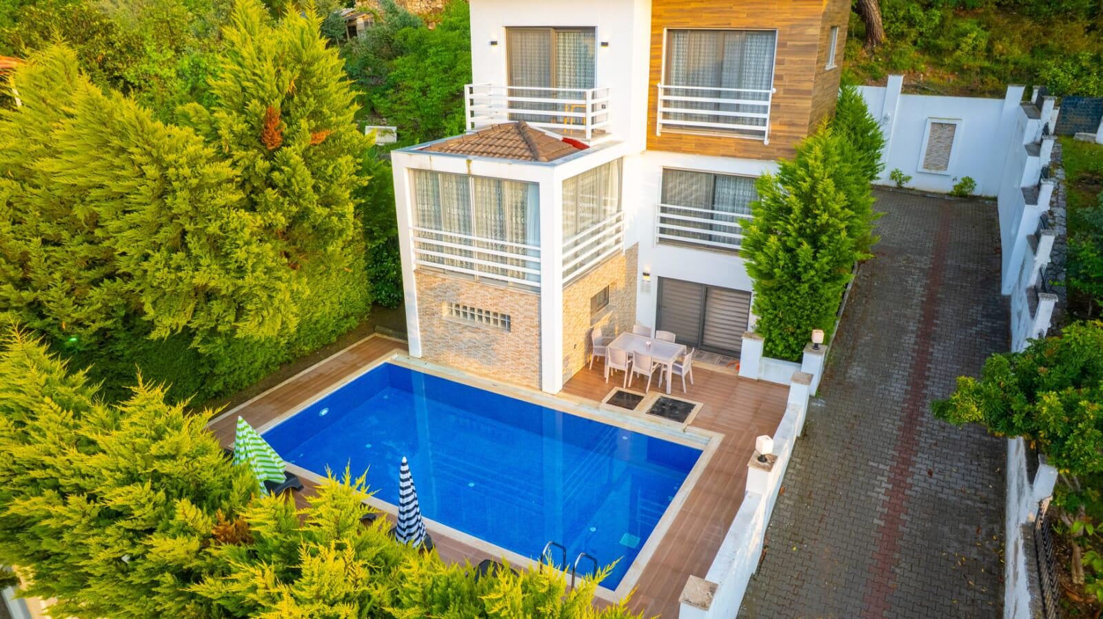 Villa Anka 4 — 8