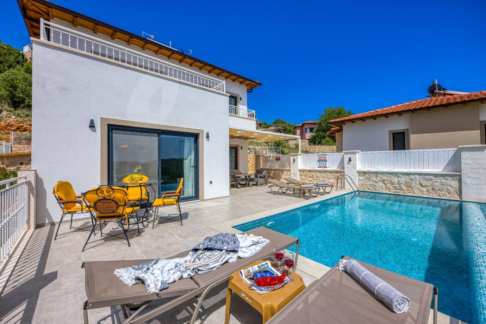 Villa Poeta — 11