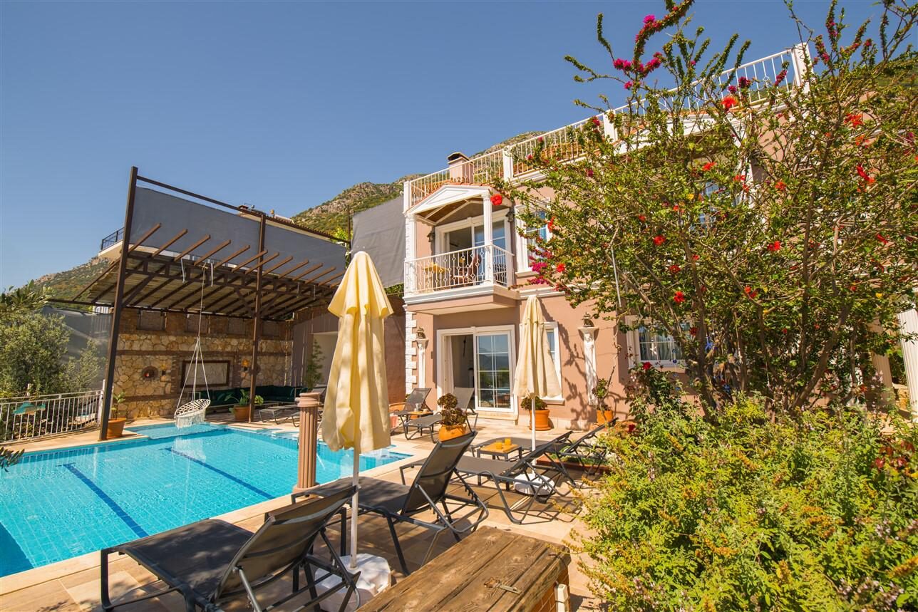 Villa Tulip — 2