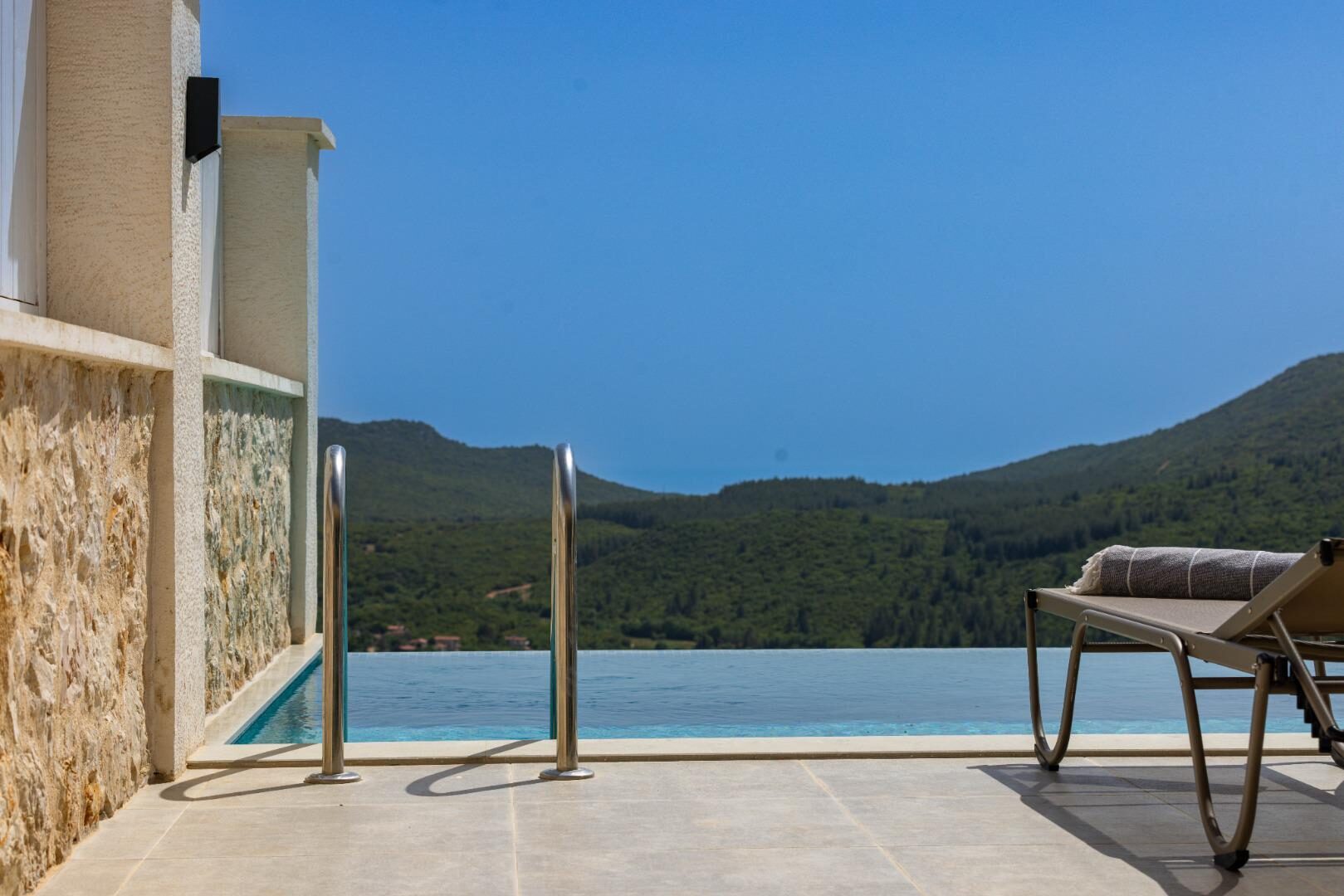 Villa Poeta — 25