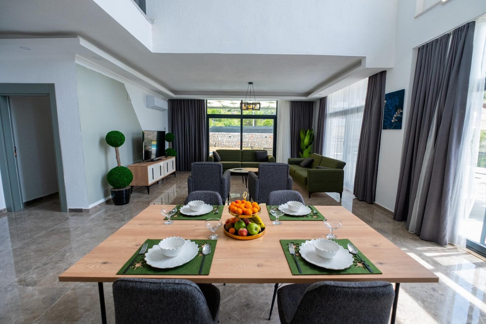 Villa King — 8