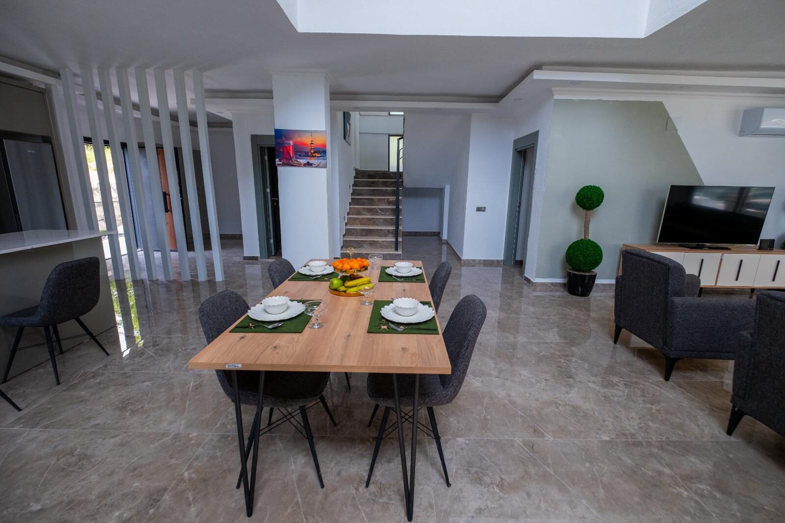 Villa King — 10