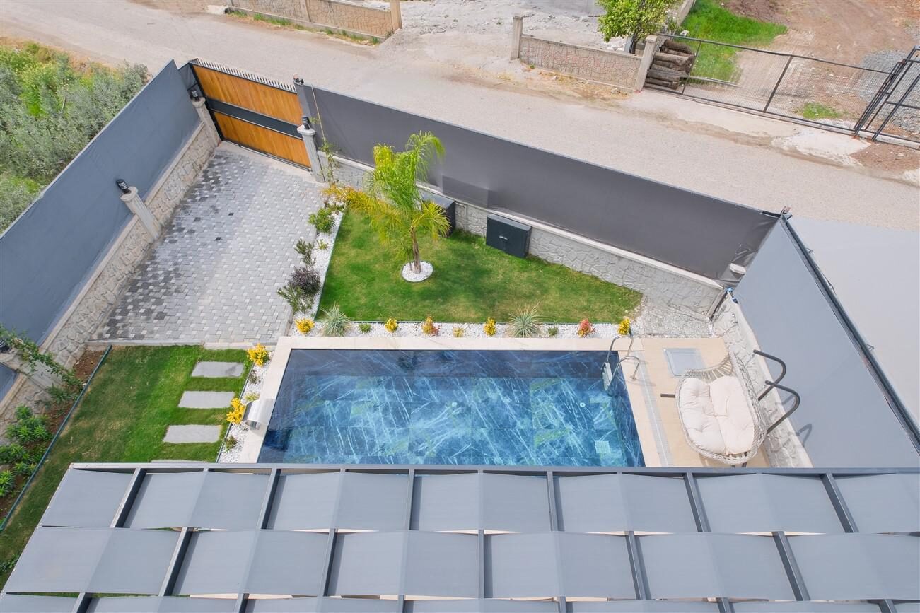 Villa Sembol — 64