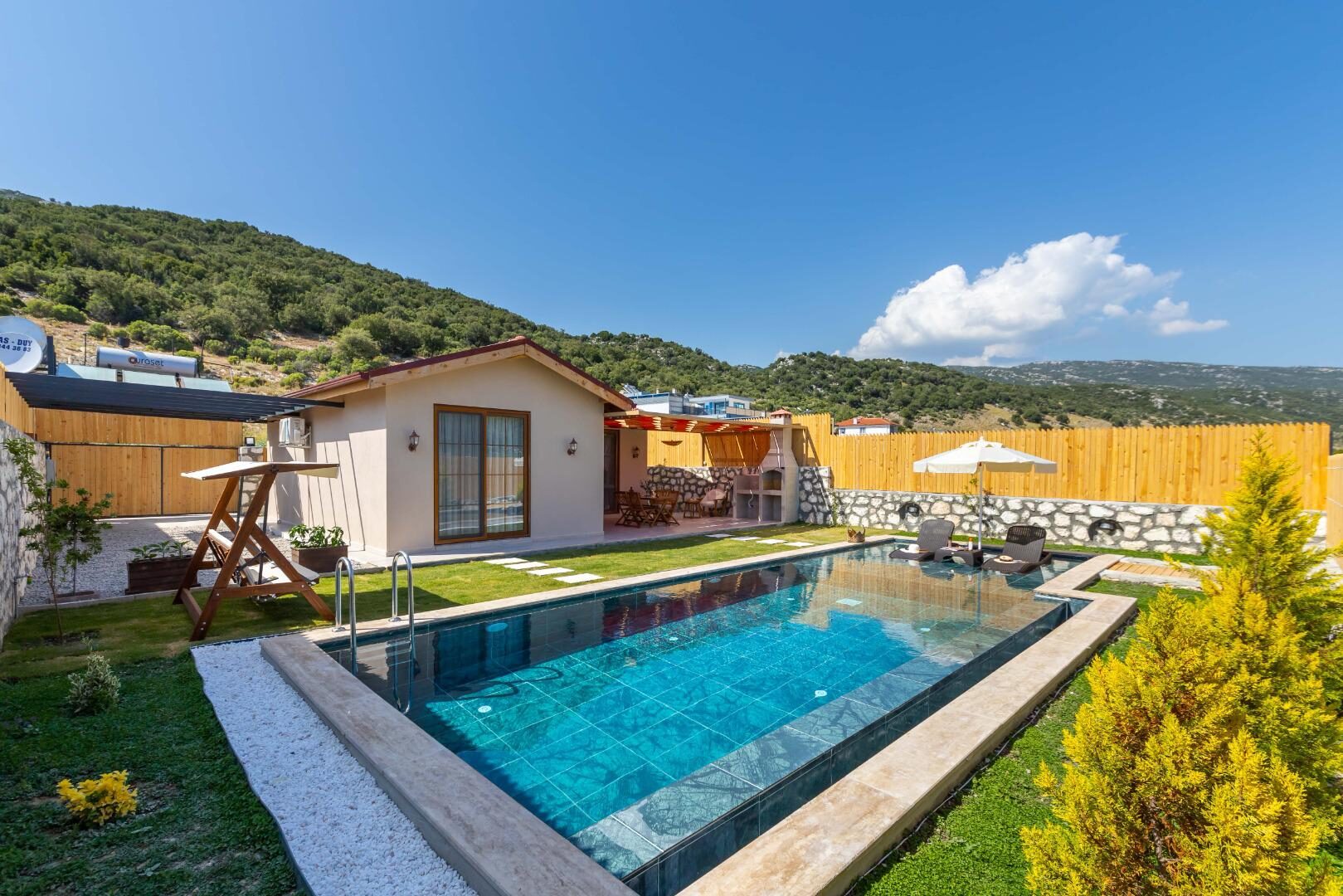 Villa Red — 3