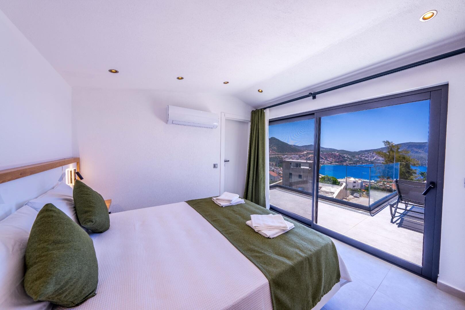 Villa Lovelet 2 — 85