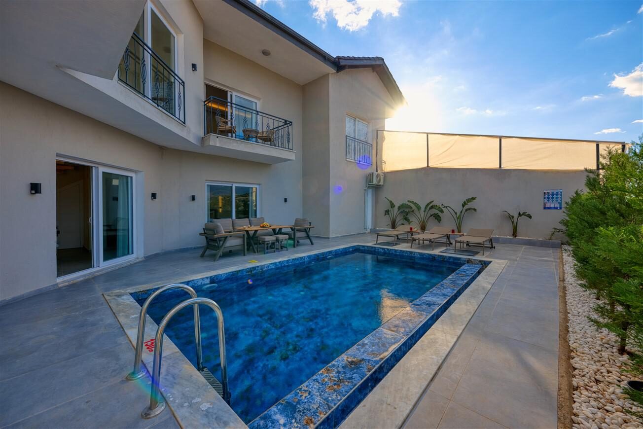 Villa Albatros 1 — 2