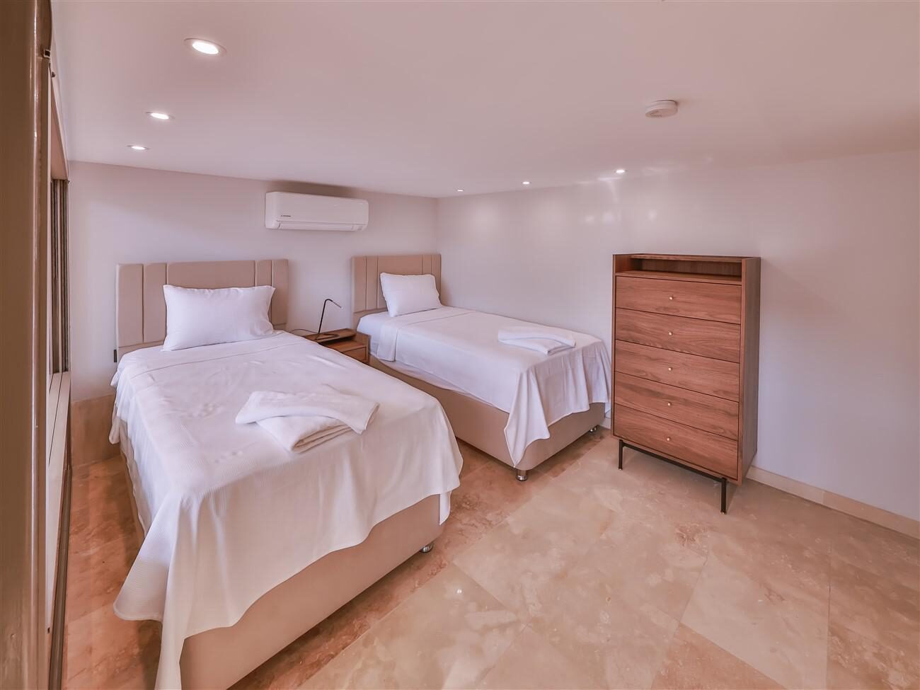 Villa Eliza — 42