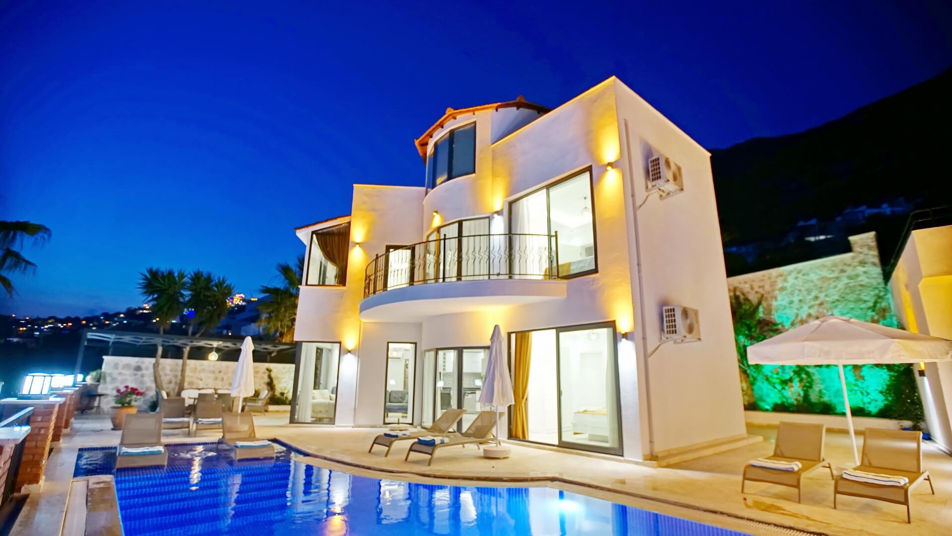 Villa Quinn — 3