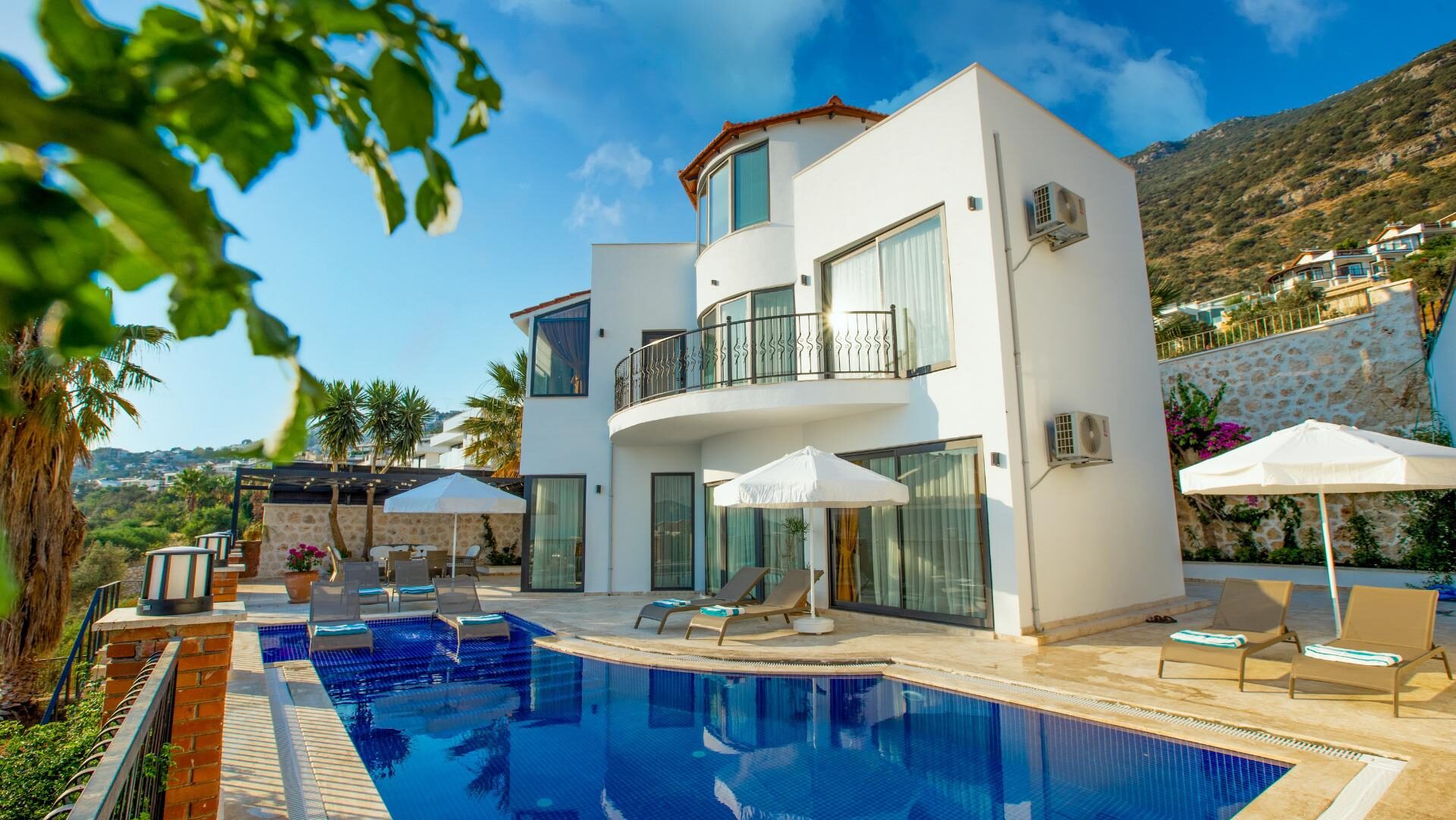 Villa Quinn — 8