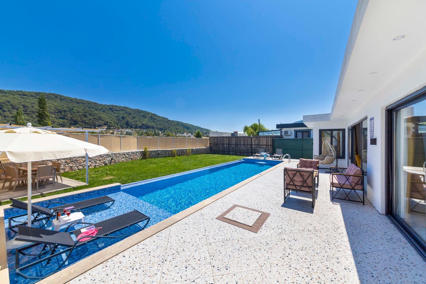 Villa Guru — 19
