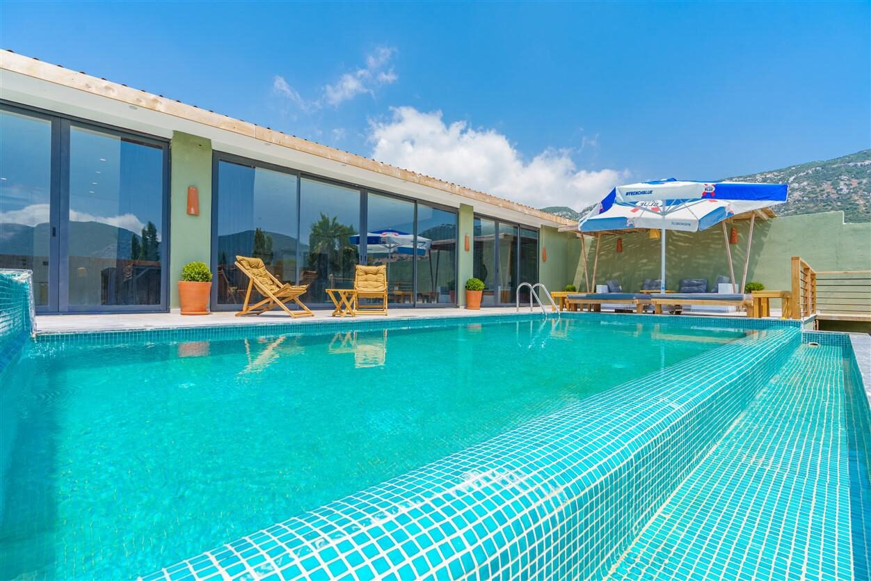 Villa Stay 2