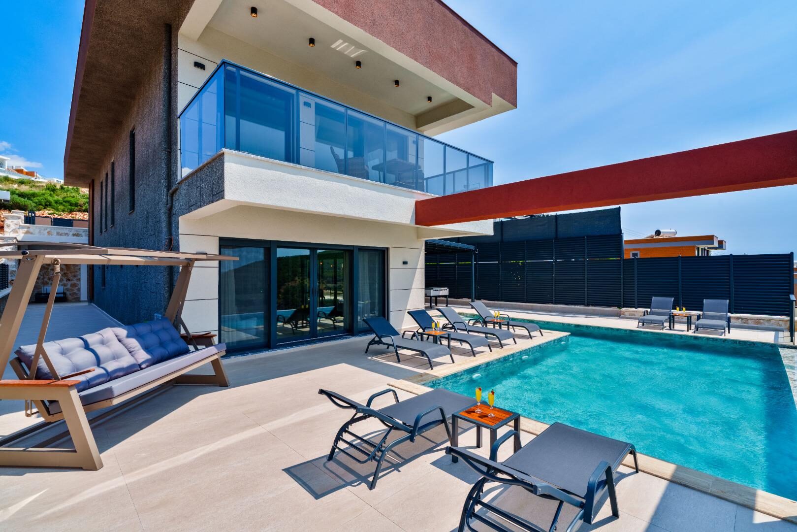 Villa Newcastle — 15