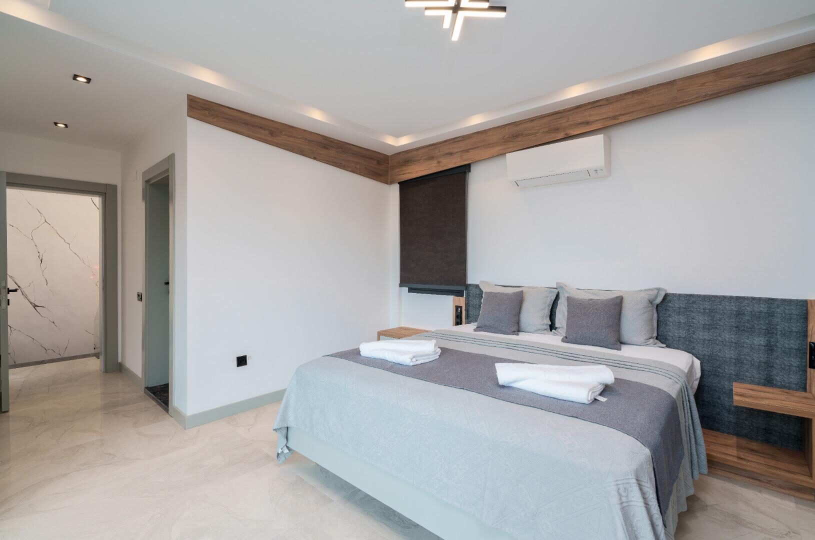 Villa Newcastle — 66