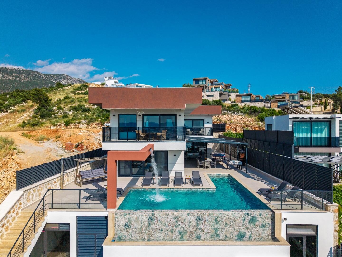 Villa Newcastle — 76