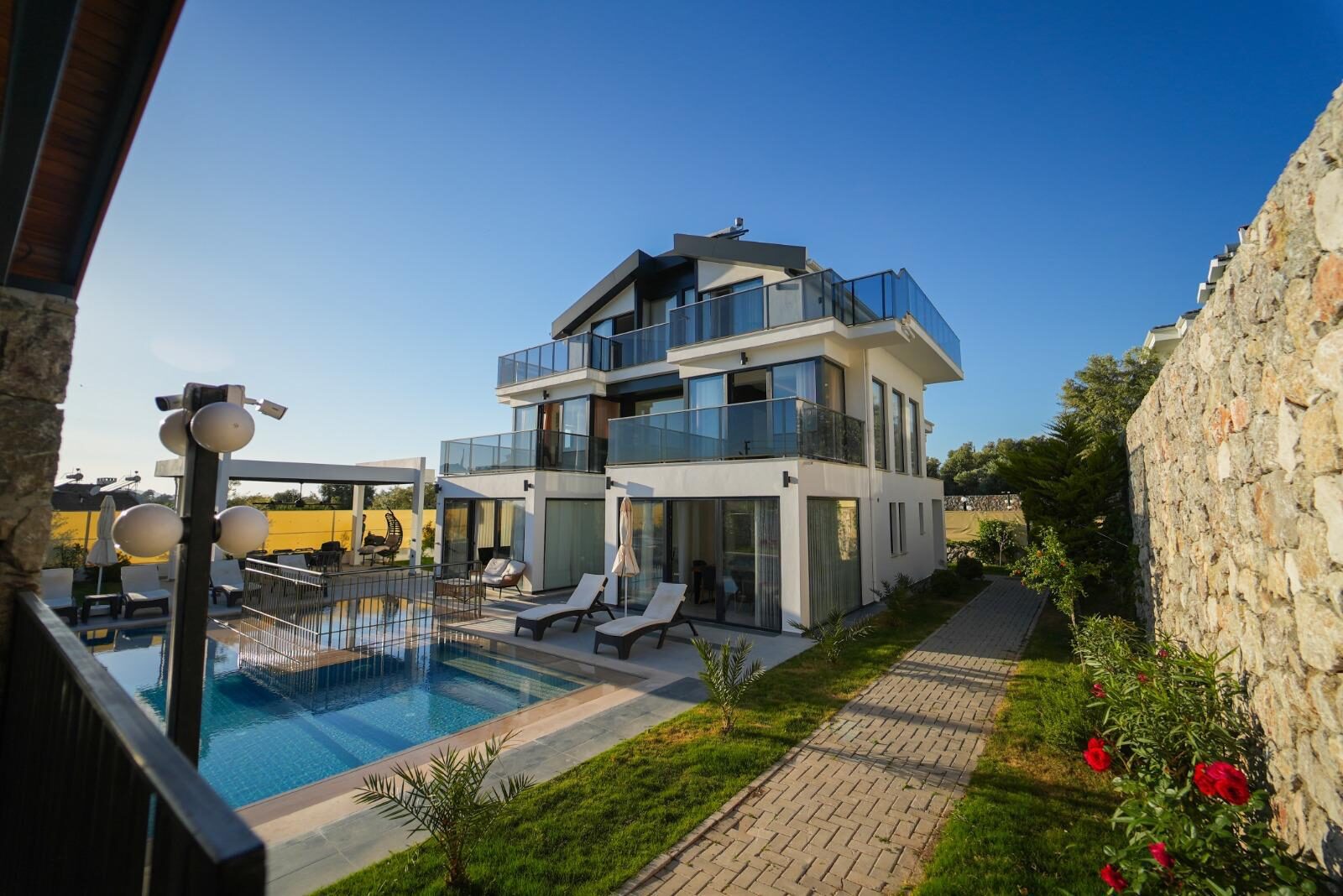 Villa Balkan 1 — 22