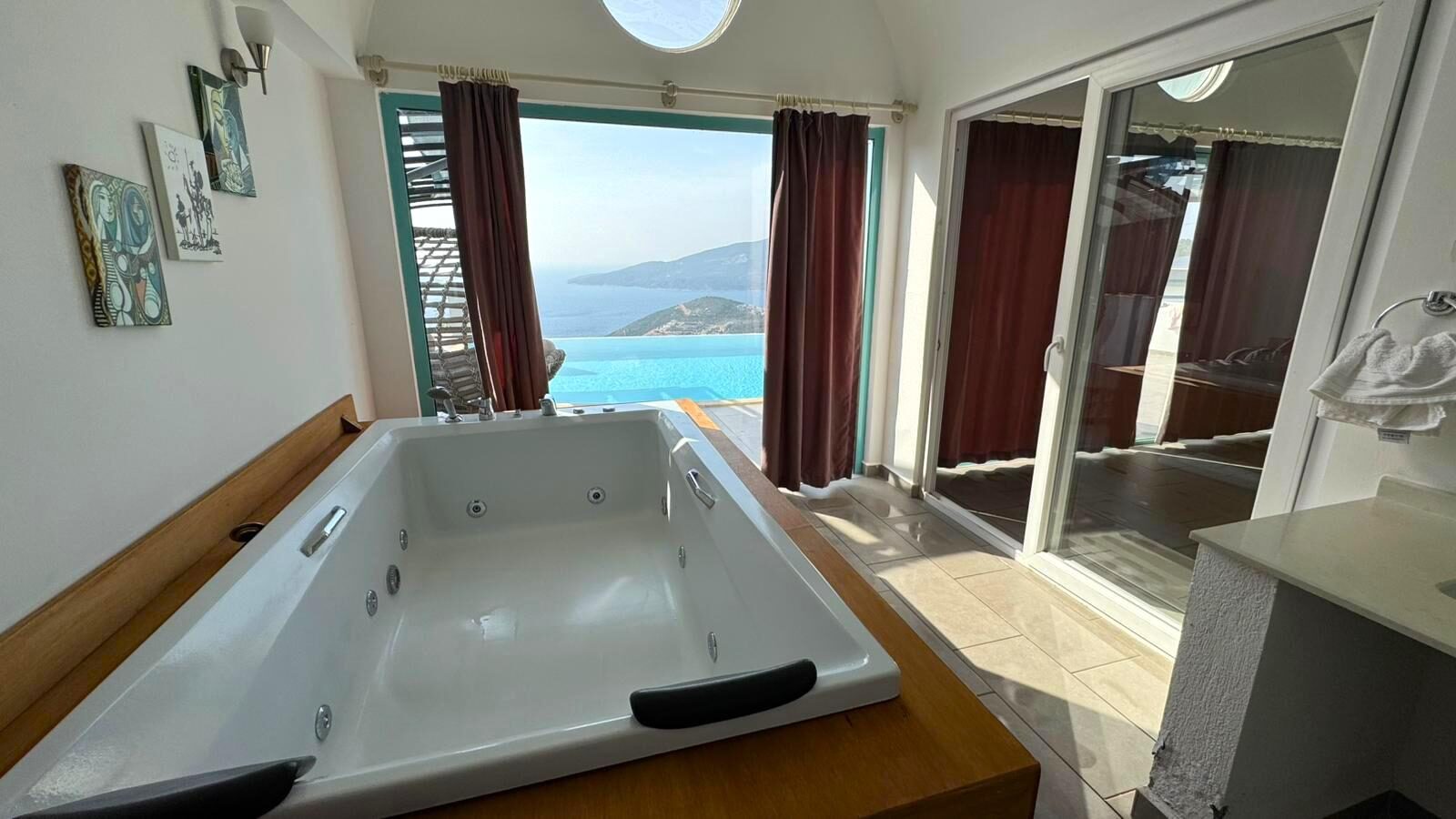 Villa Adora 1 — 11