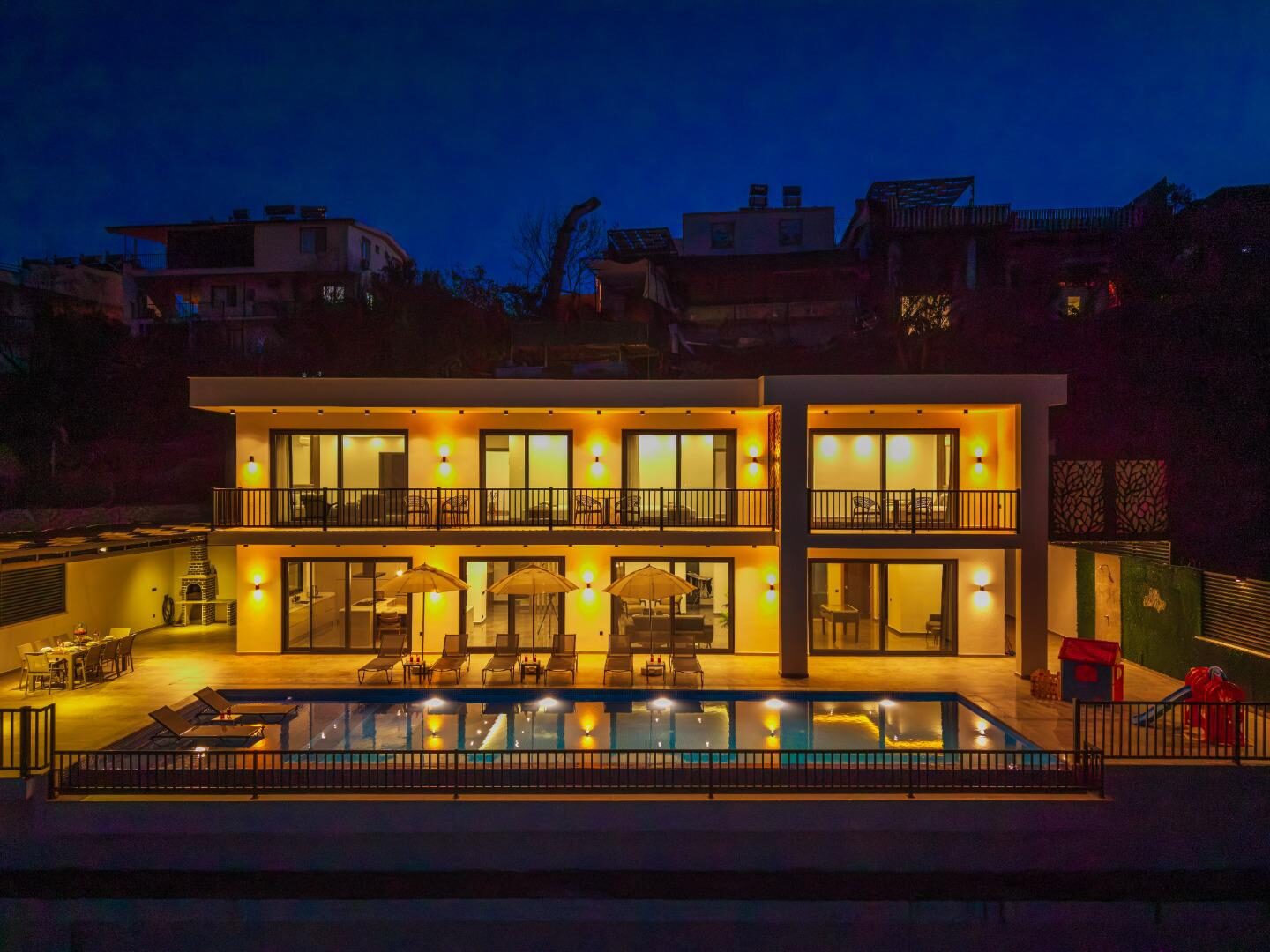 Villa Blue Night — 51