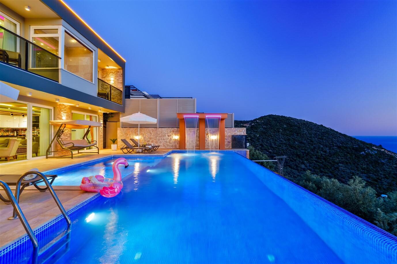 Villa Voyage — 3