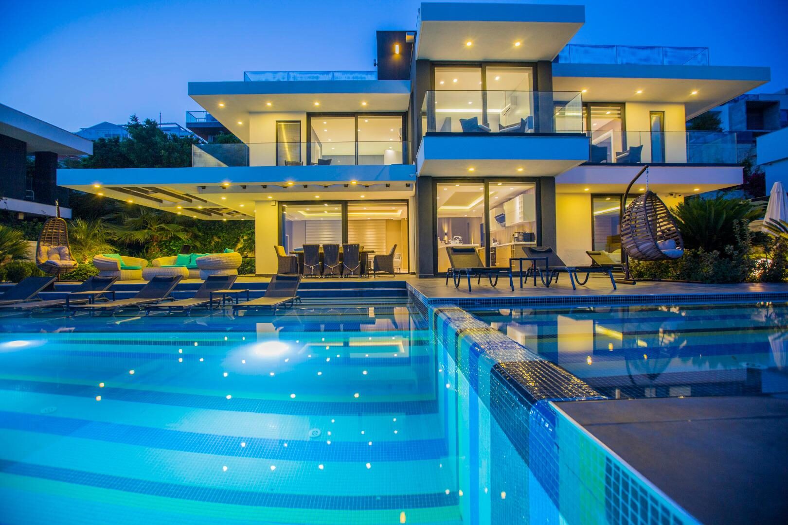 Villa Vogue — 42