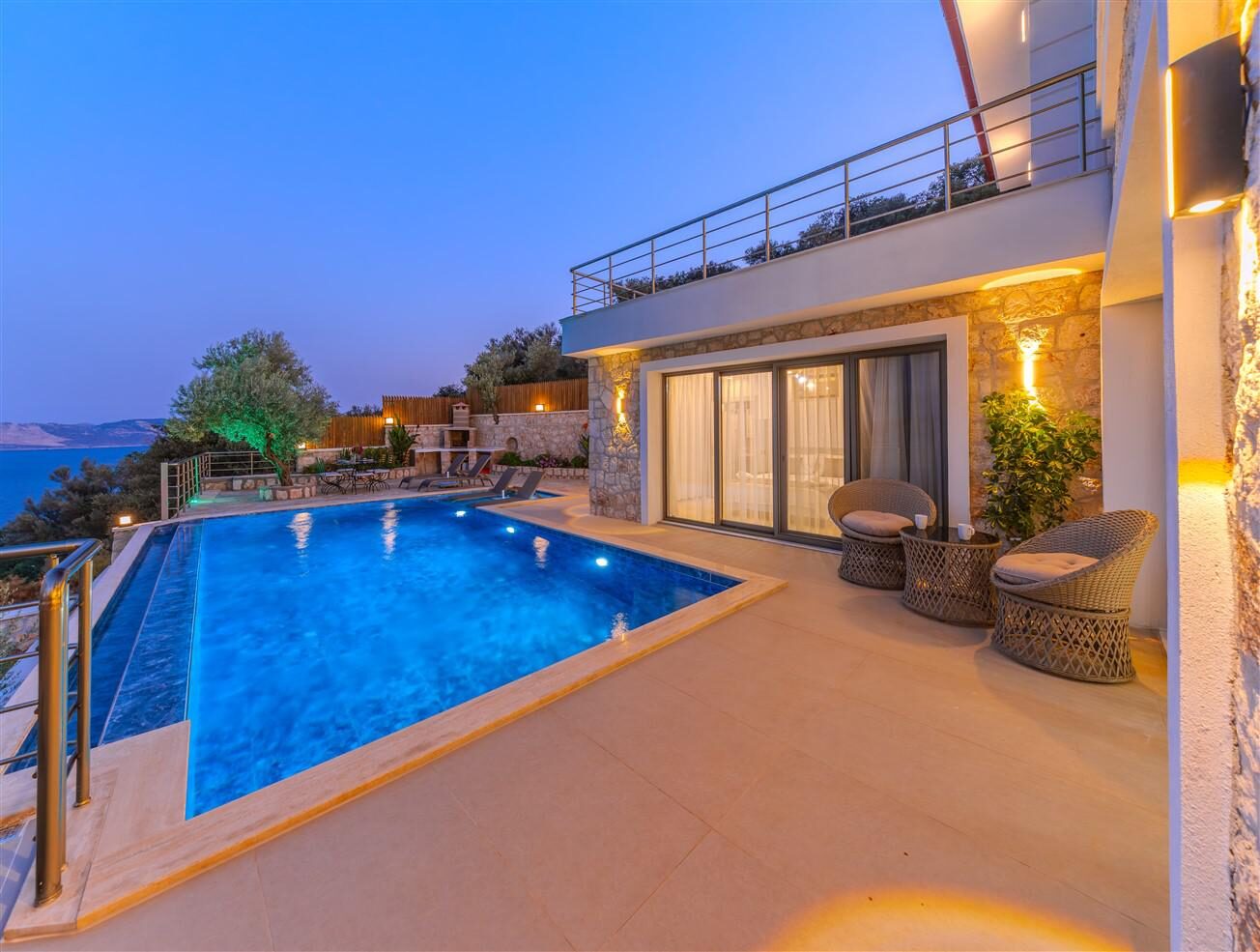 Villa Eterna — 17